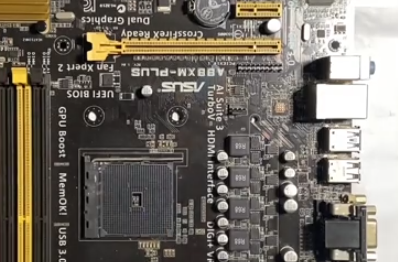 深海泰坦X8Ti筆記本不開機黑屏維修分析 技術資訊 第1張